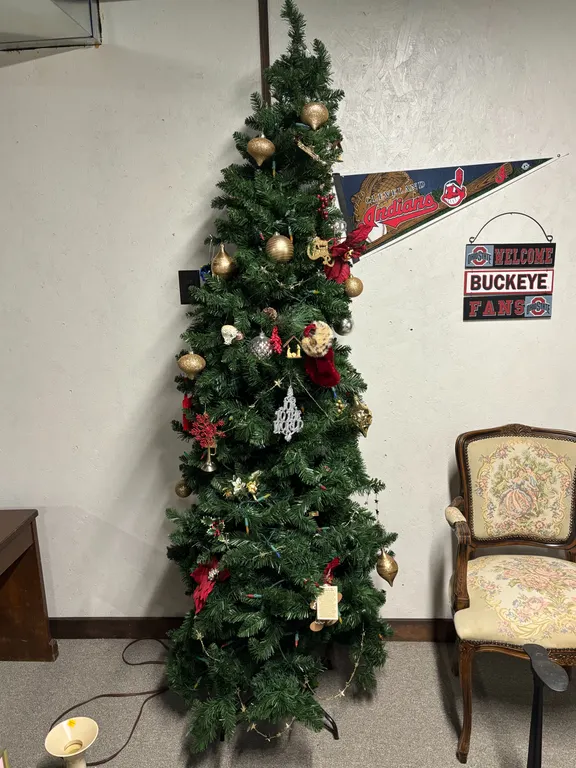 7' Christmas Tree with Lights