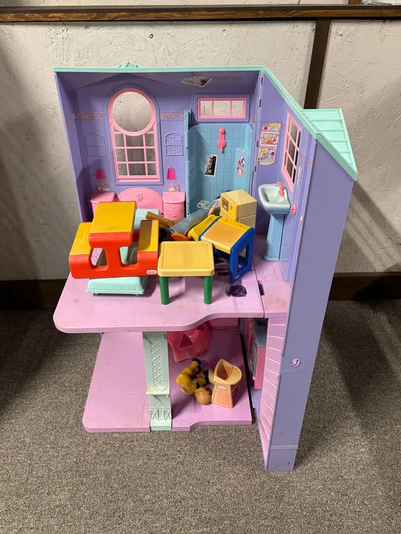 Dollhouse