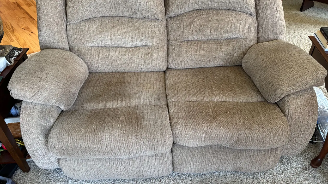 Electric reclining sofa