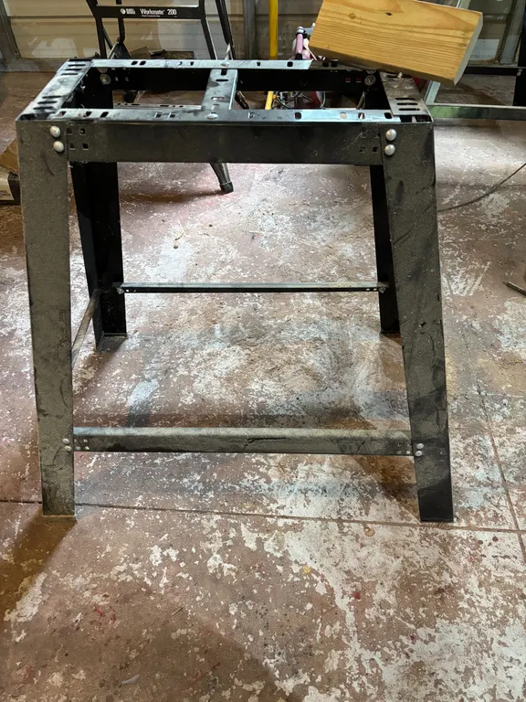 Metal stand (9"W x 20.5"L x 29" H)