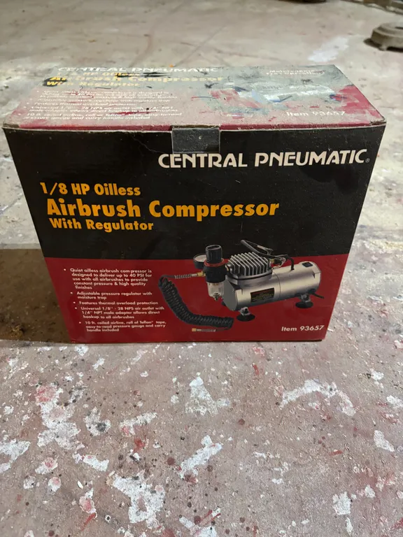 Central pneumatic airbrush compressor
