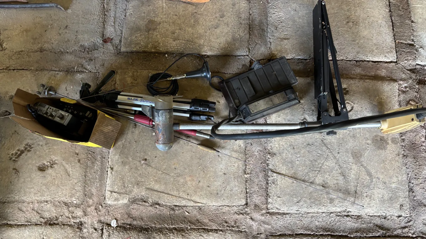 Motorguide trolling motor, cb radio and antennas