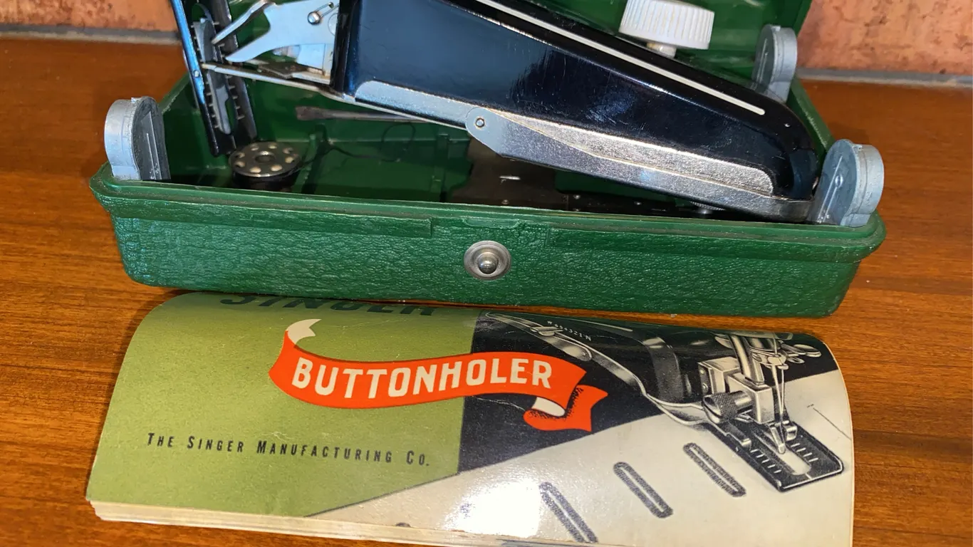 Singer Buttonholer