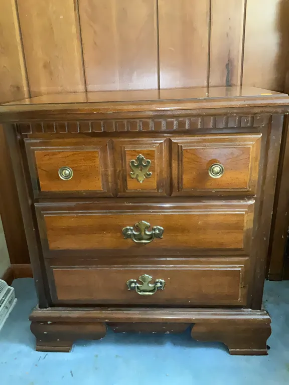 Bassett Furniture 2 Drawer Nightstand