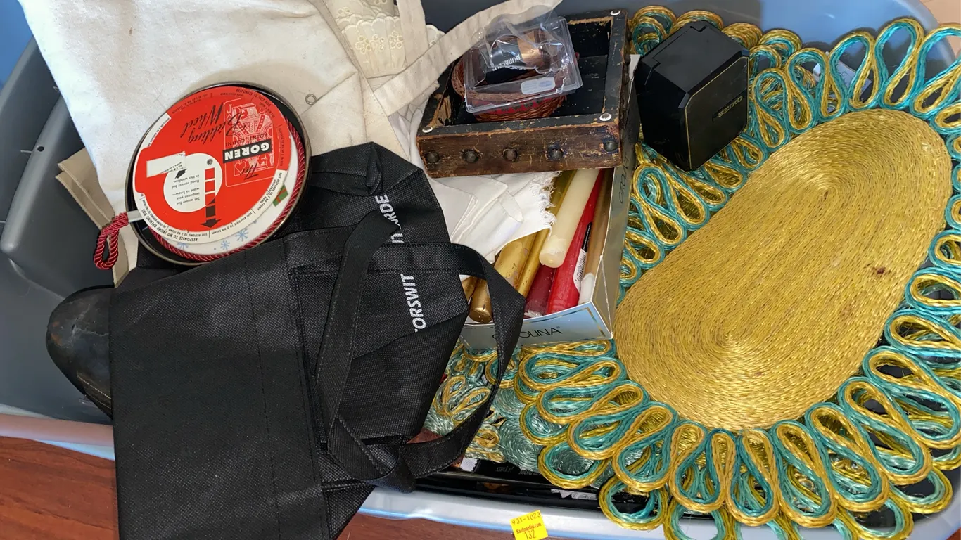 Tote of Miscellaneous
