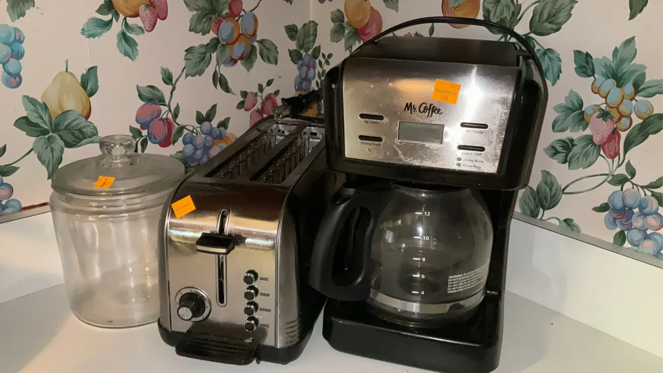 Coffee Maker, Toaster, Glass Canister