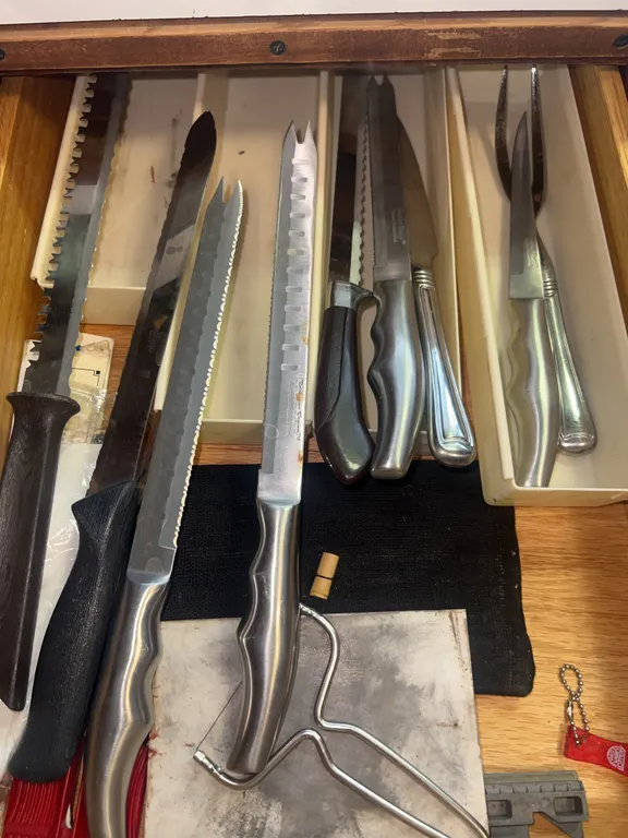 Assorted Kitchen Items