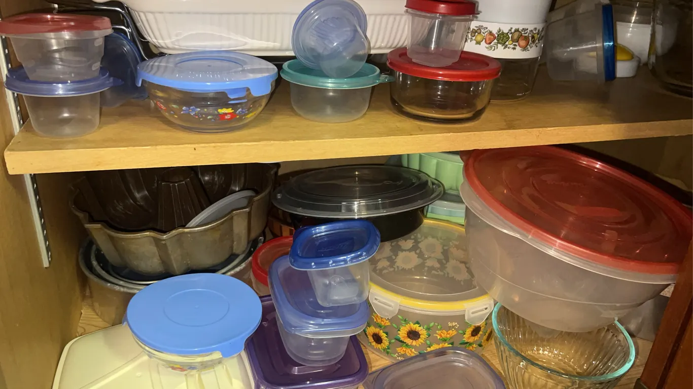 Glass and Plastic Food Storage, Casserole Dishes, Etc.