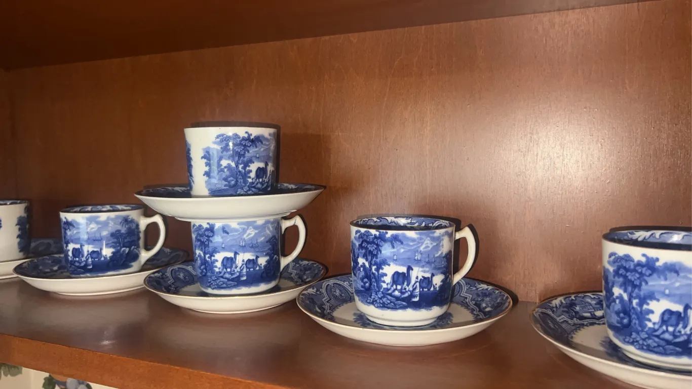 (6) Blue and White Teacup and Saucer Sets
