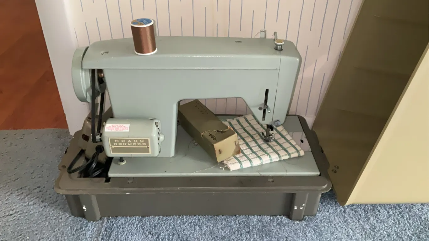 Vintage Sears Kenmore Sewing Machine in Case