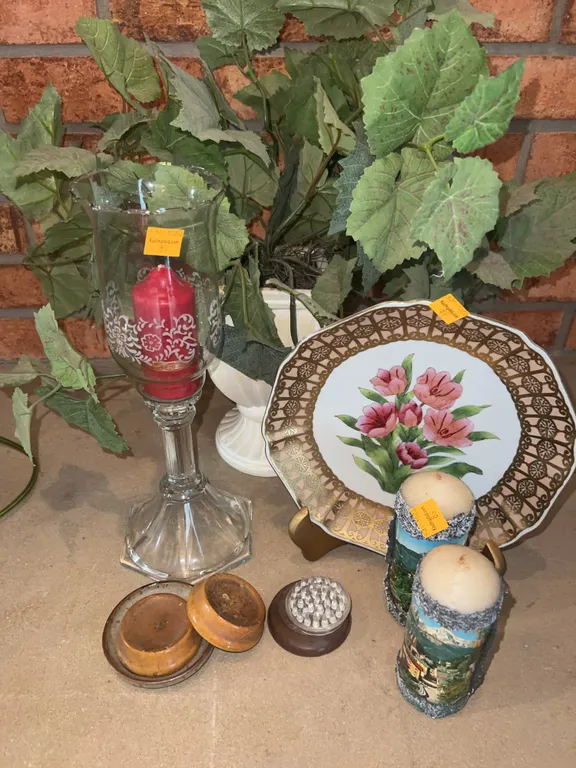 Assorted Decor
