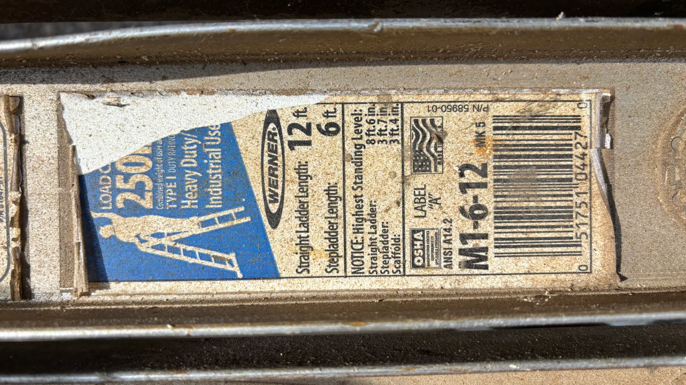 Werner 6� stepladder/12� ladder