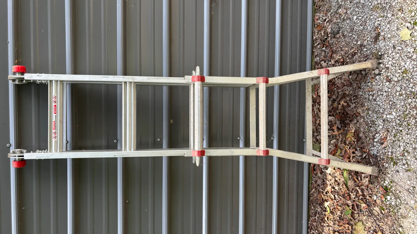 Titan 3� to 5� stepladder/7� to 11� extension ladder