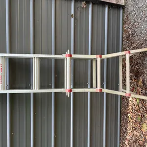 Titan 3� to 5� stepladder/7� to 11� extension ladder