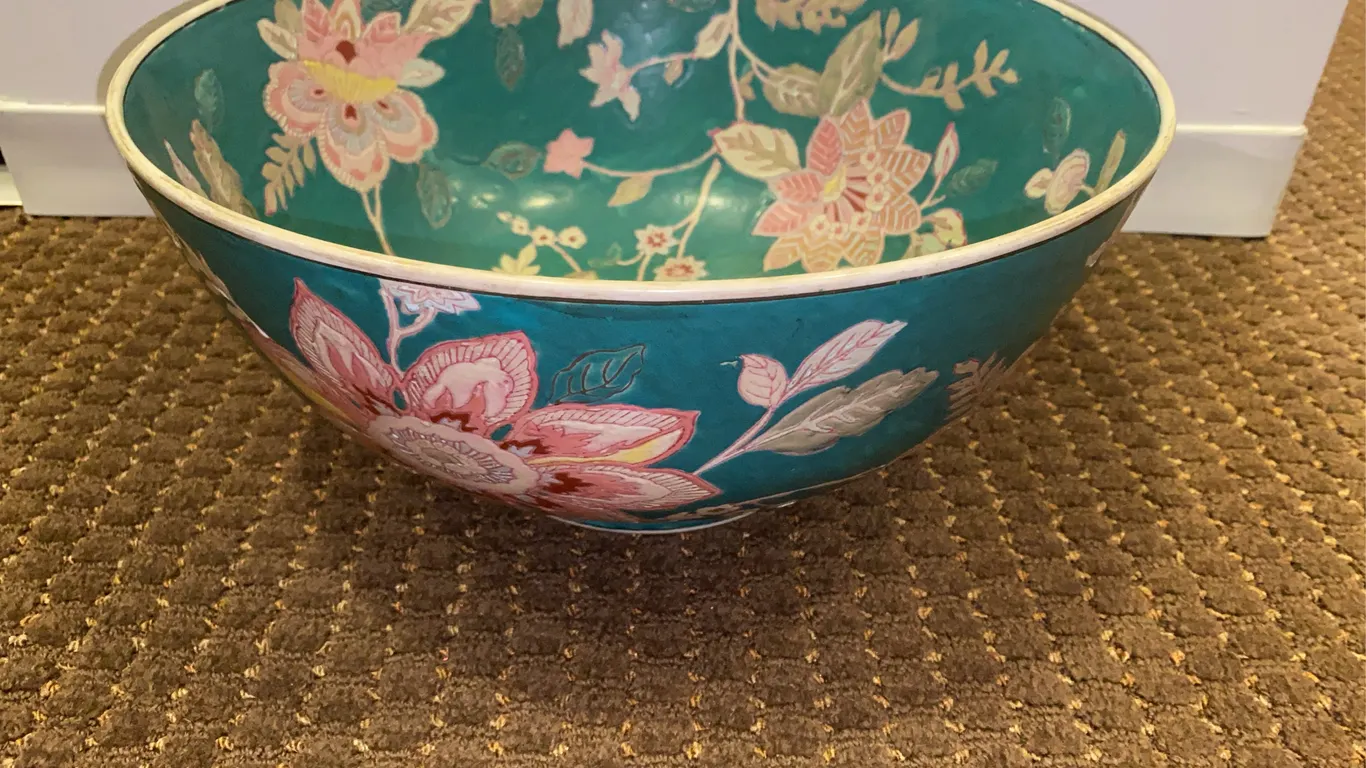 Hand Painted Porcelain Bowl Painted in Macau