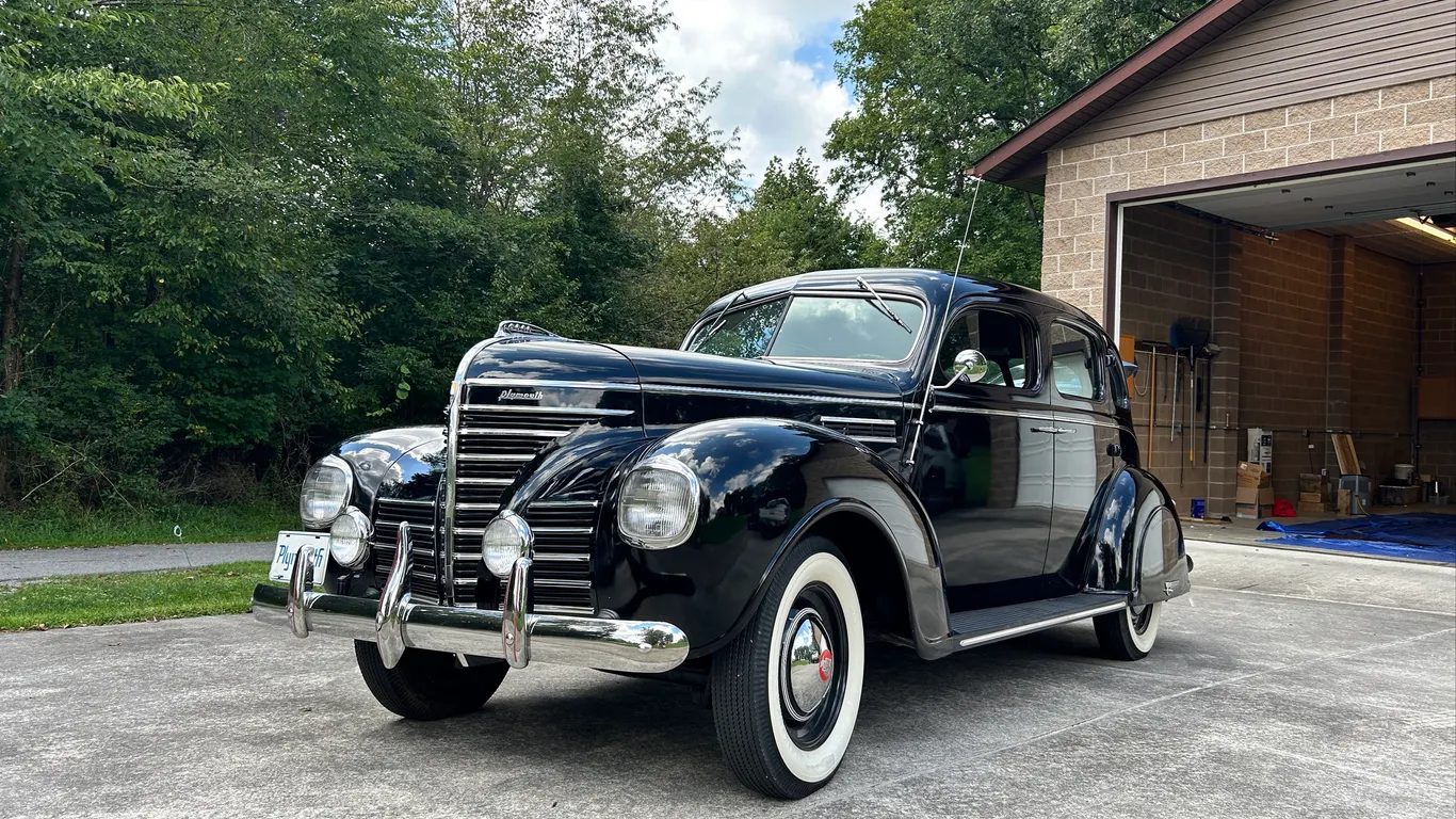 1939 Plymouth P8 4 Door Sedan SN# 10802813