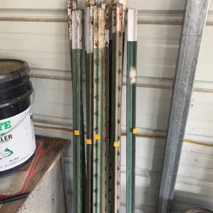 Assorted T-Posts (Approx 12)