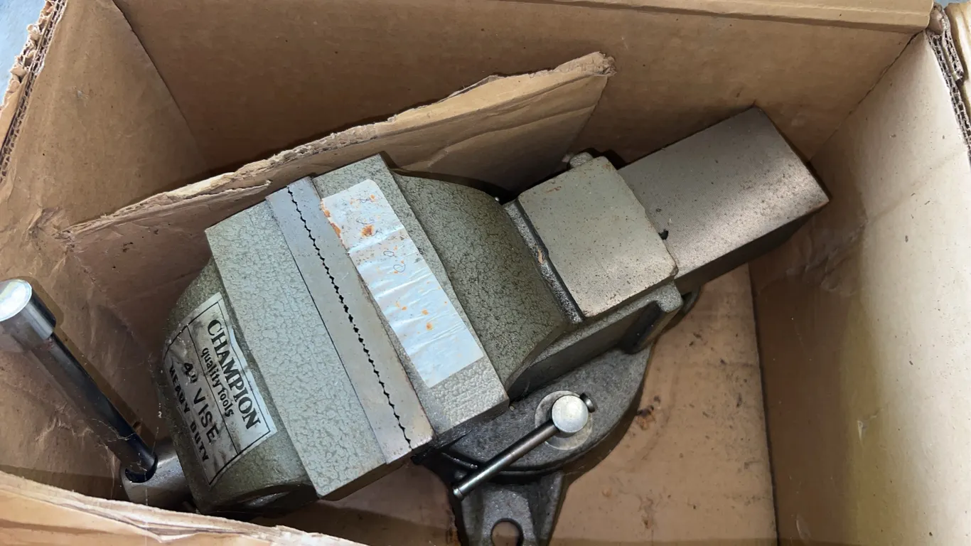 Champion 4” Heavy Duty Vise in Box