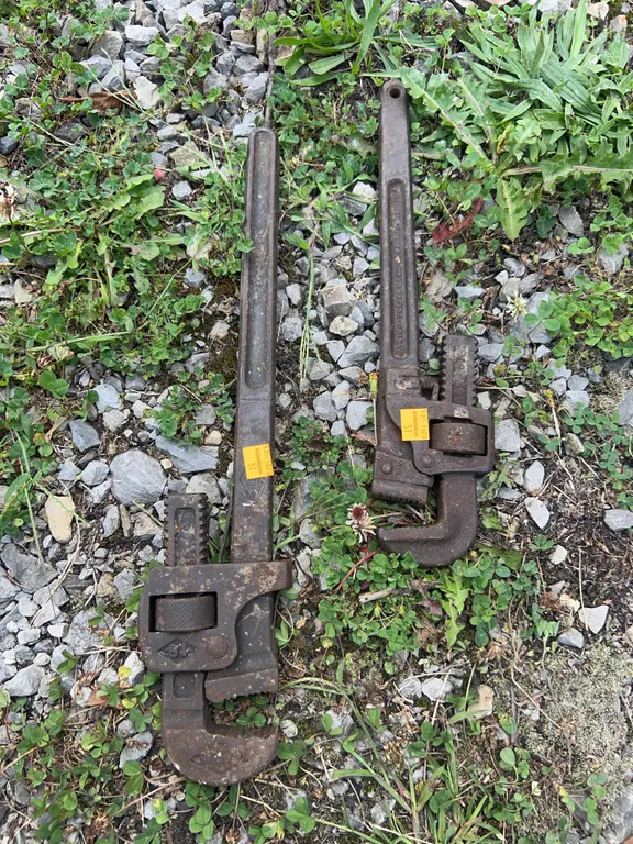 (2) Pipe Wrenches