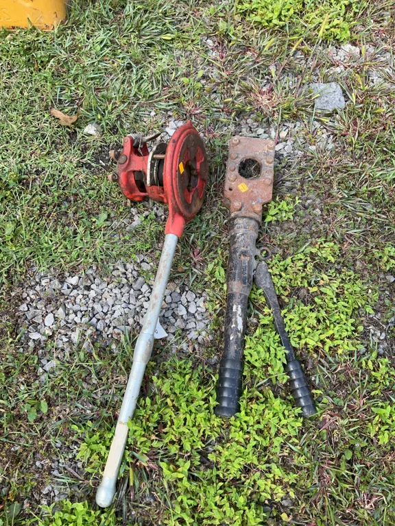 Manual Pipe Threader, Hydraulic Line Cutter