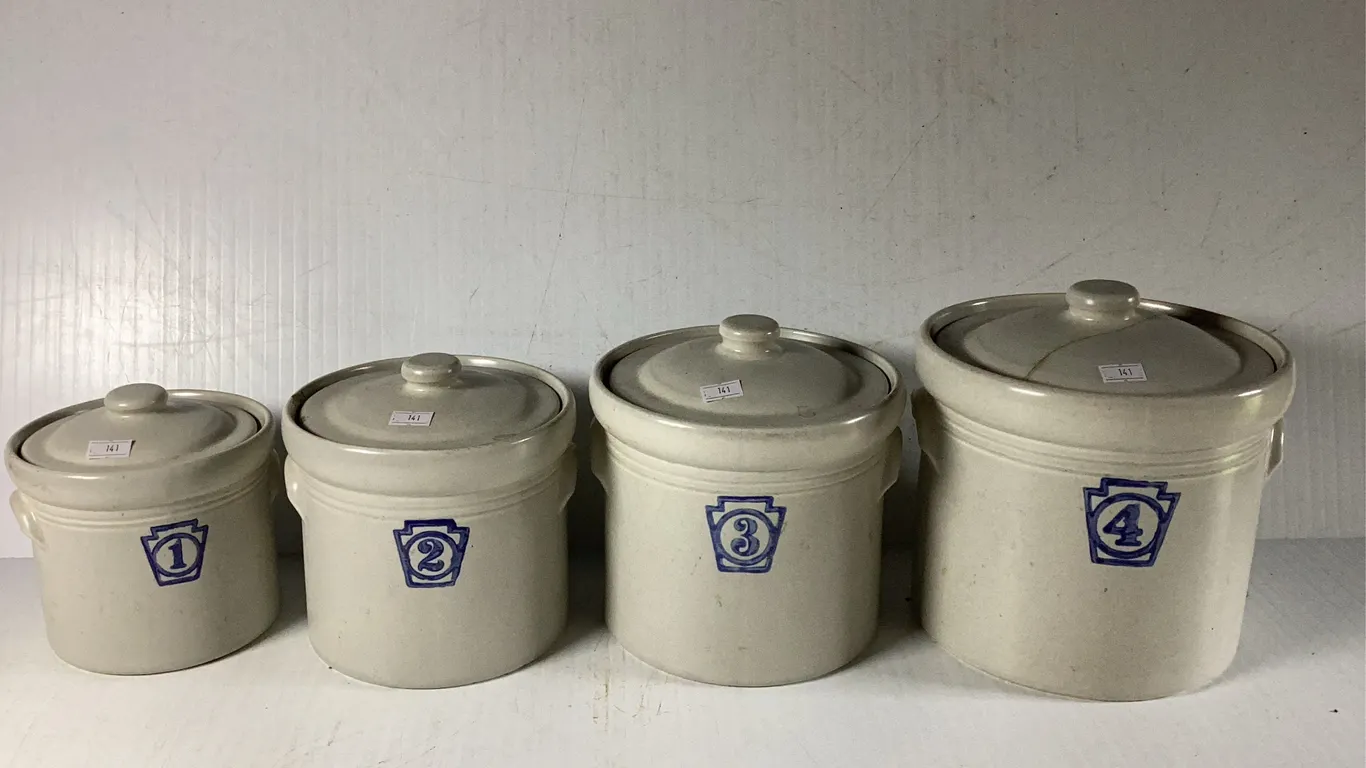 4 Piece Pfaltzgraff Yorktown Pattern Canister Set