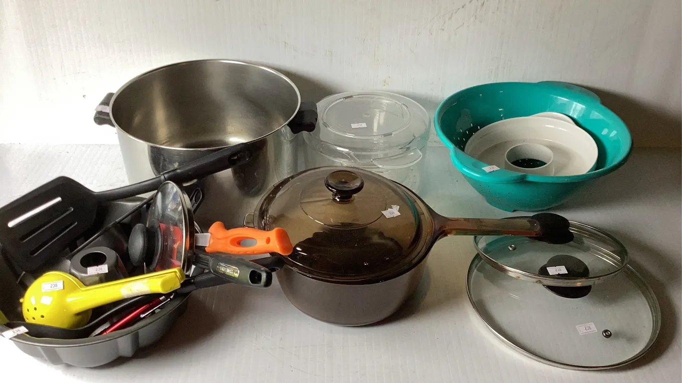 Assortment of Kitchen Items