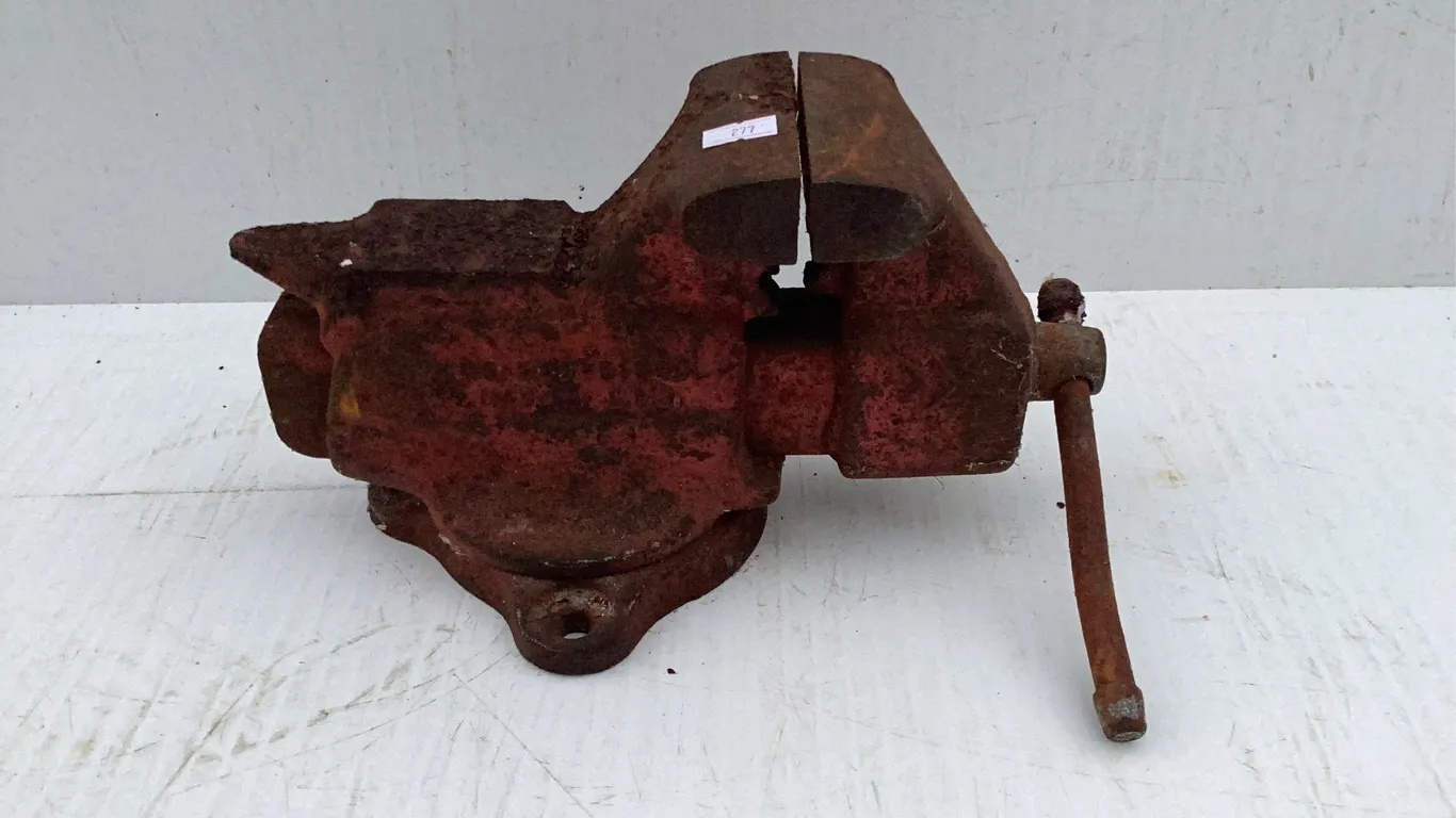 Bench Vise