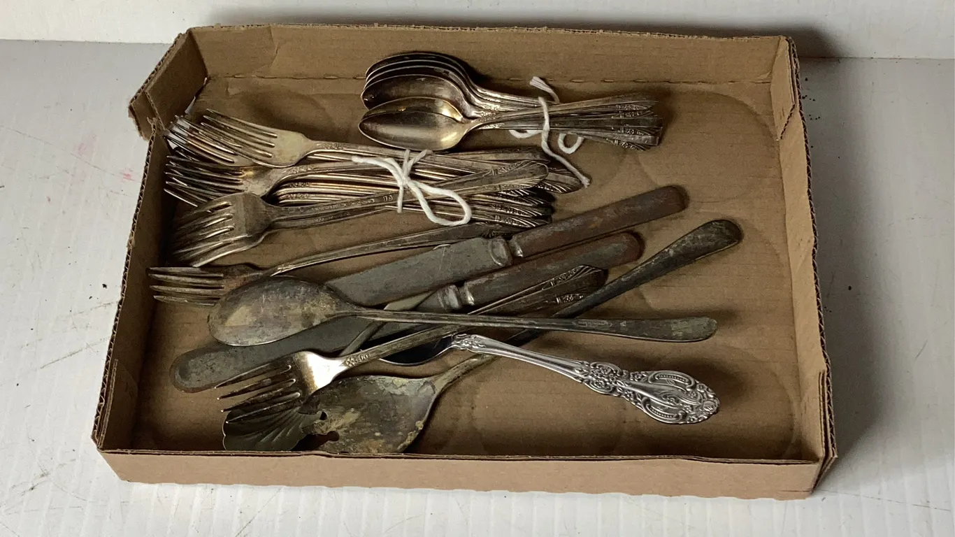 Roger’s Silver Plated Knives, Spoons and Forks