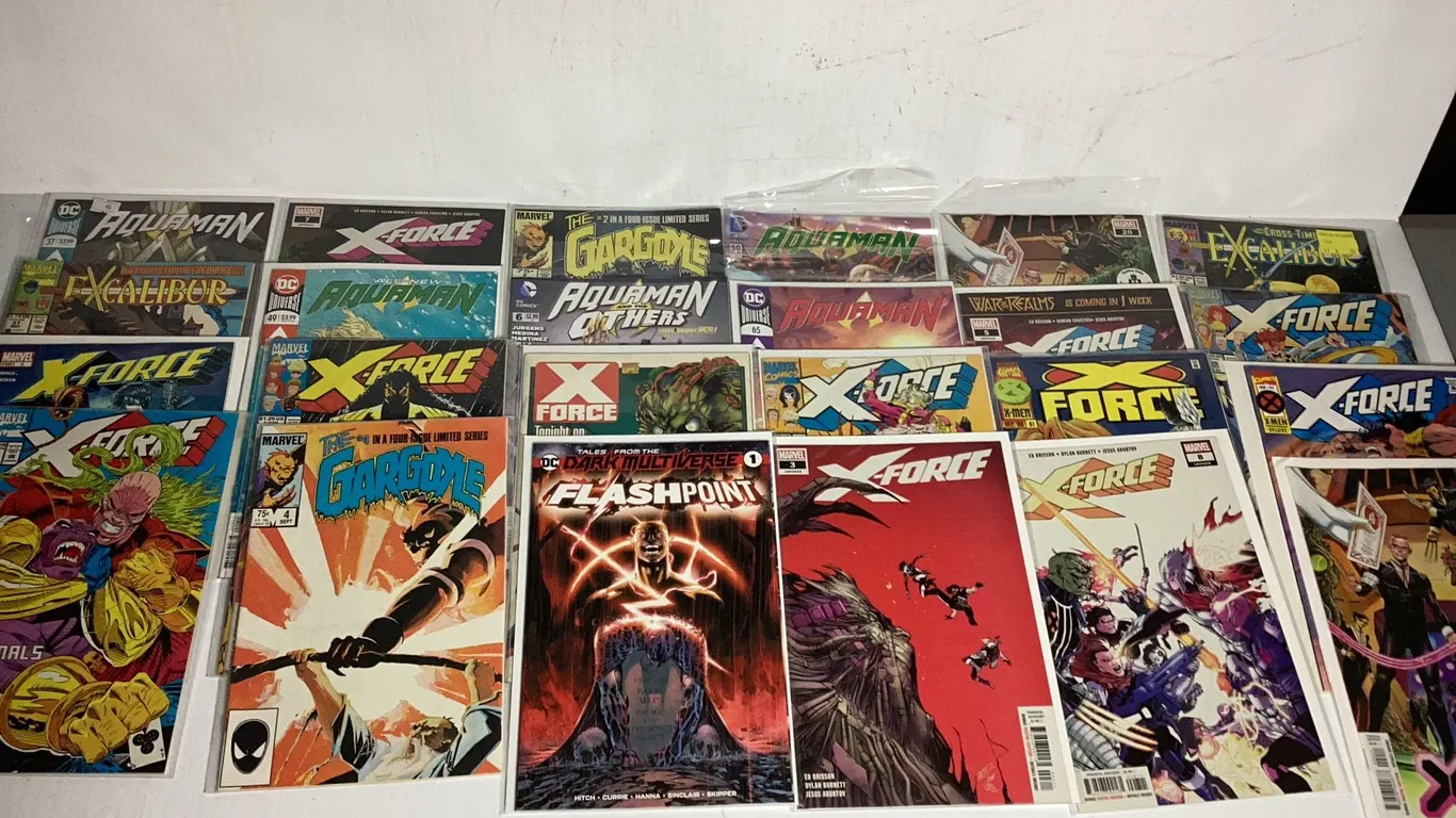 (24) Comic Books