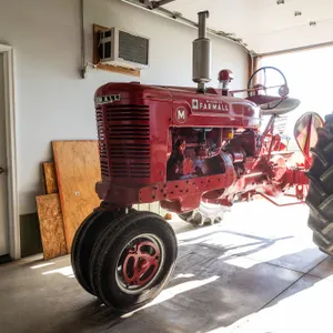 INTERNATIONAL HARVESTER MCCORMICK FARMALL TRACTOR