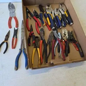 Assortment of pliers & vuse grips- includes Blue Point, Craftsman
