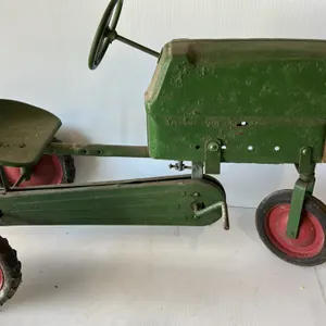 Murray Pedal Tractor - Oliver Tractor Colors