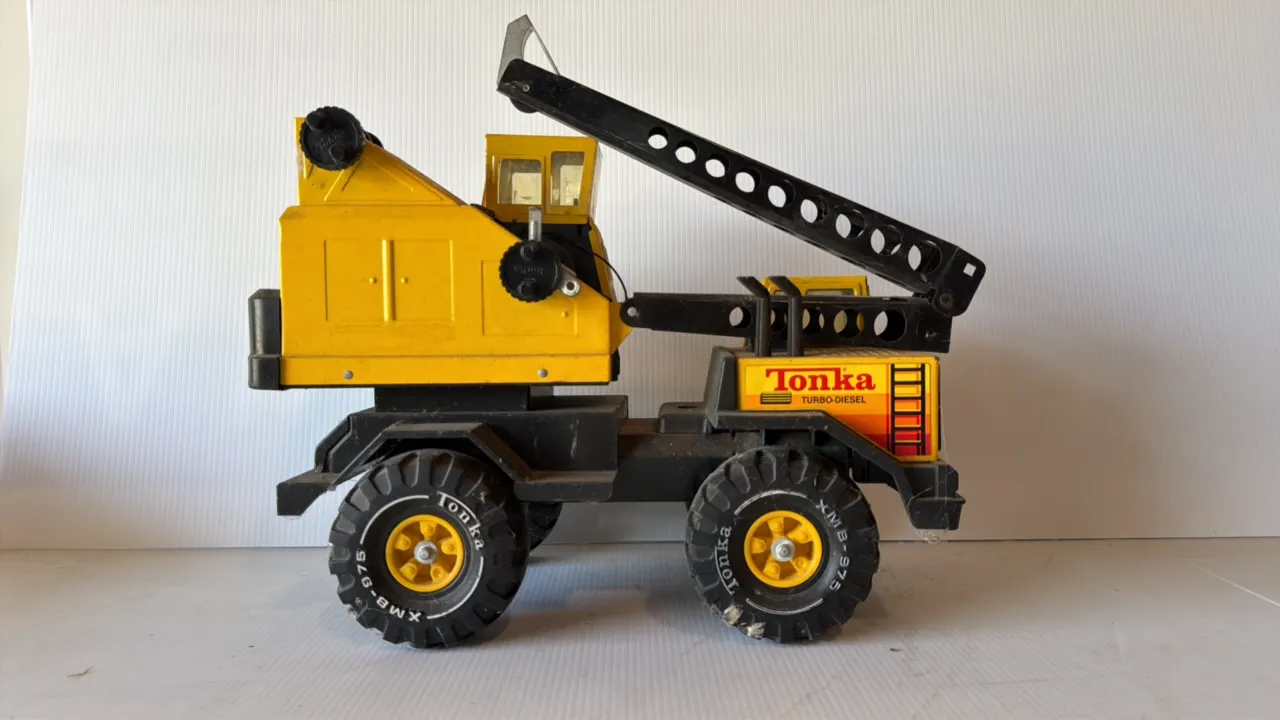 Tonka Turbo-Diesel Yellow and Black Crane Truck Toy