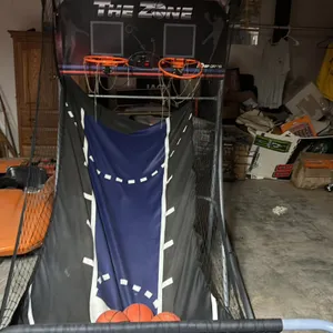 THE ZONE Double Hoop Basketball Arcade Game with 3 Mini Basketballs