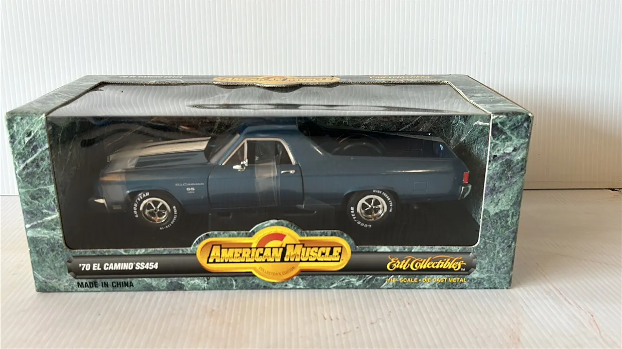 Ertl Collectibles American Muscle 1970 Chevrolet El Camino SS454 1:18 Scale Die-Cast Model Car in Original Box