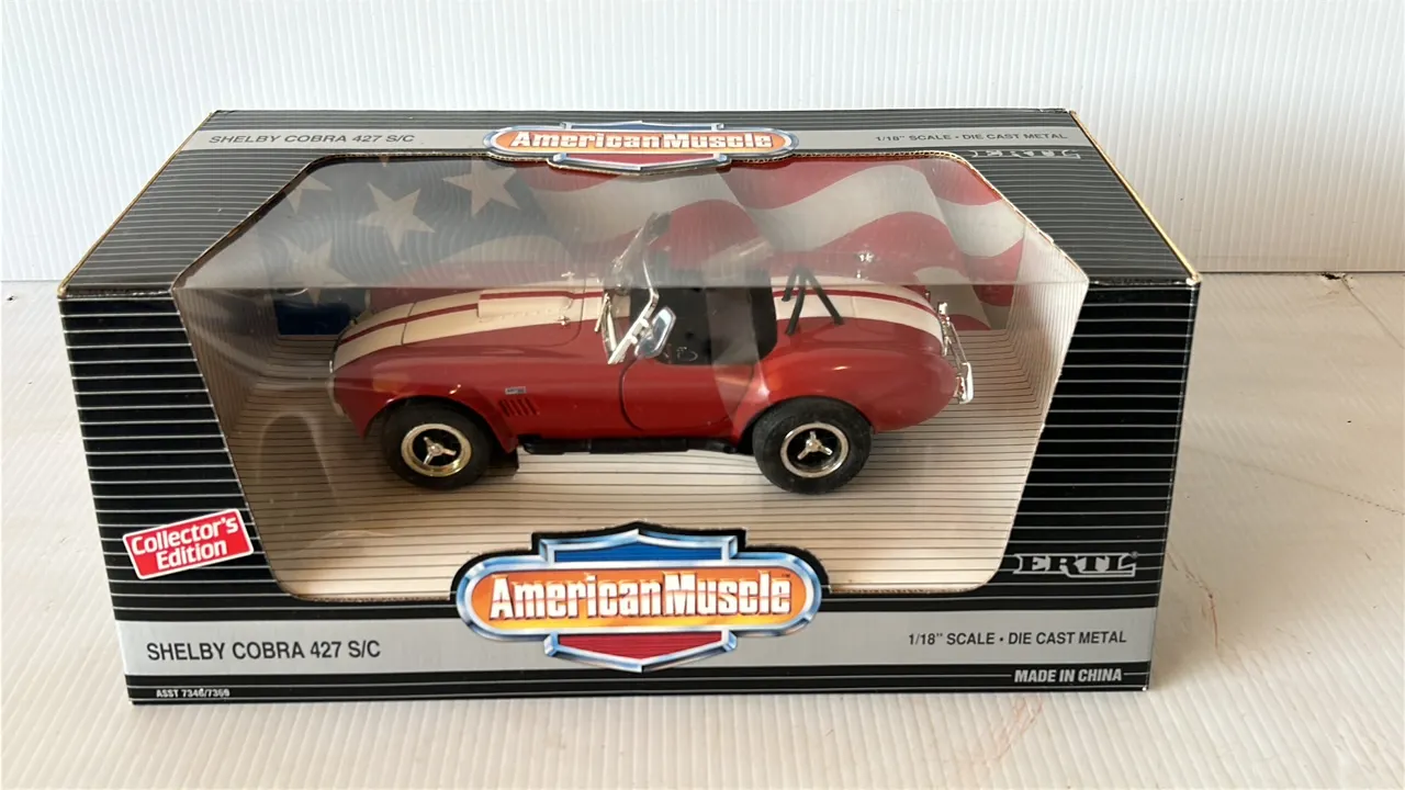 American Muscle Shelby Cobra 427 S/C 1/18 Scale Die-Cast Model Car, Red with White Stripes, In Original Box