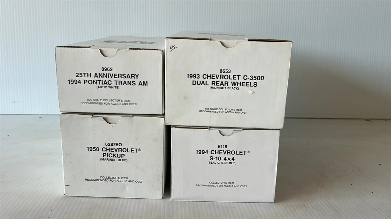 4 AMT ERTL Vehicles