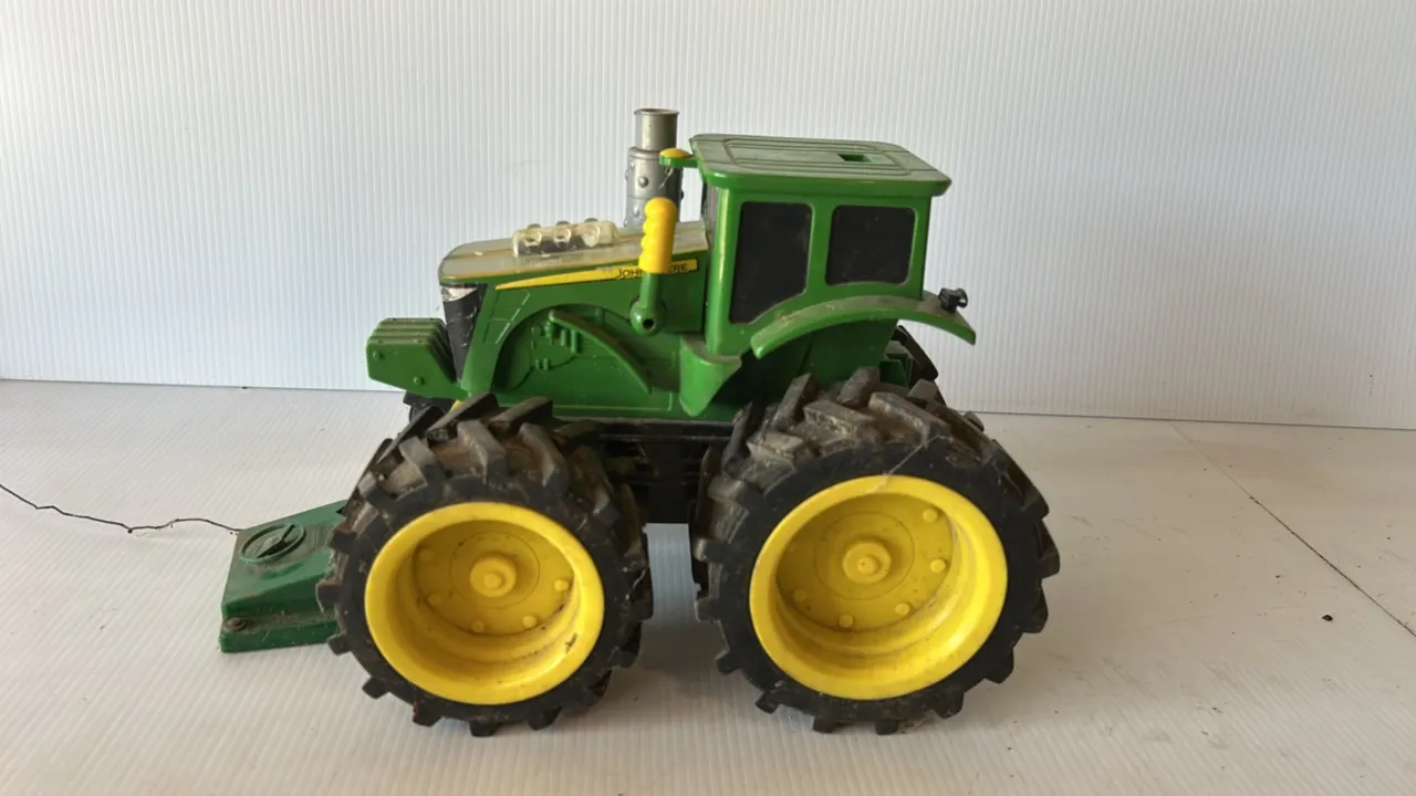 John Deere Remote Control Toy Tractor