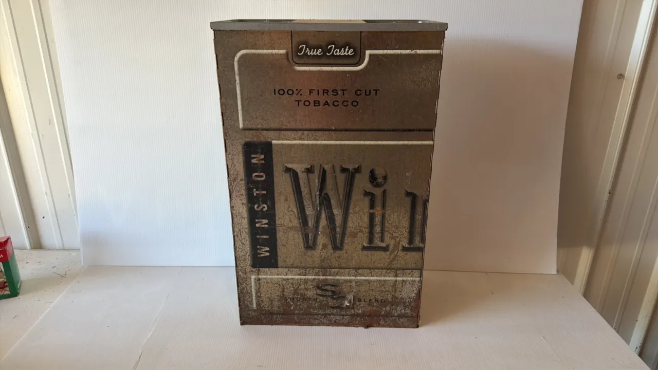 Winston True Taste 100% First Cut Tobacco Advertising Display