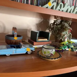 Contents Of Shelf