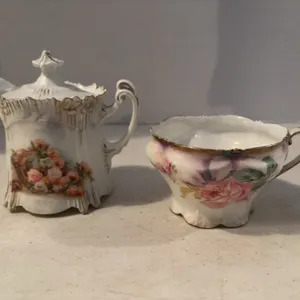 2 RS PRUSSIA CUP AND CREAMER WITH LID