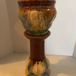 BRUSHED MCCOY POTTERY ANTIQUE 13� PEDESTOOL AND 8� JARDINIERE