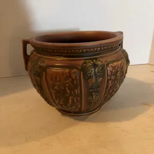 EARLY ROSEVILLE POTTERY 8� FLORAL JARDINIERE