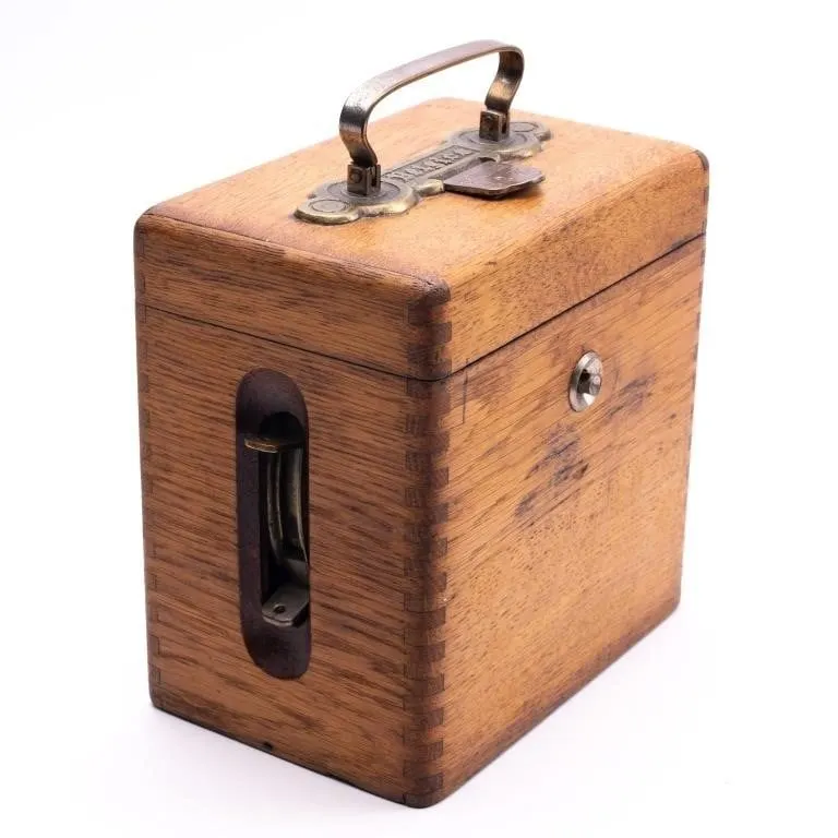 BELGICA OAK PIGEON RACING TIMING CLOCK