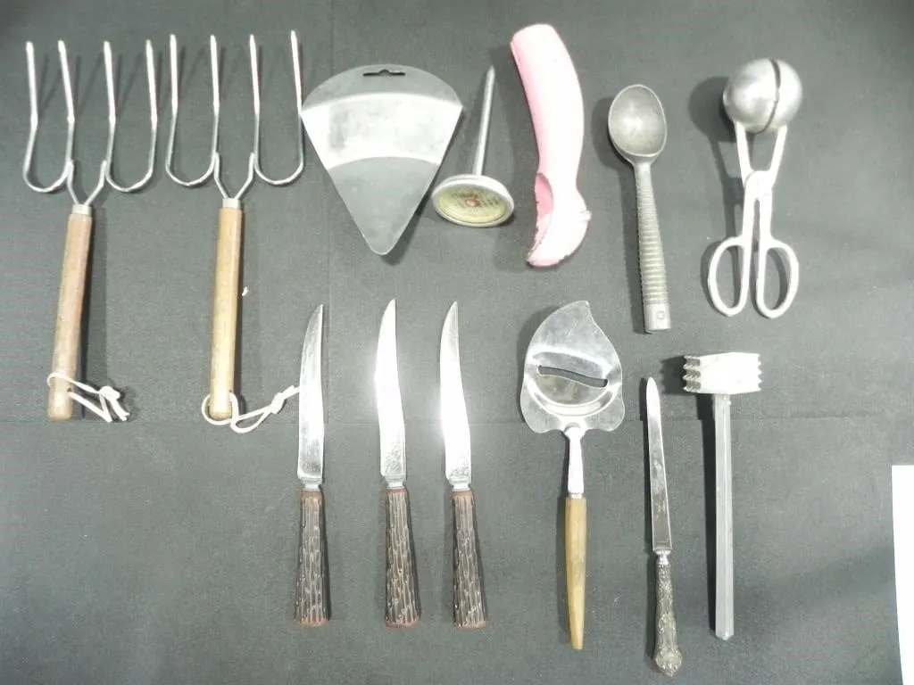 ASSORTED KITCHEN TOOLS AND UTENSILS