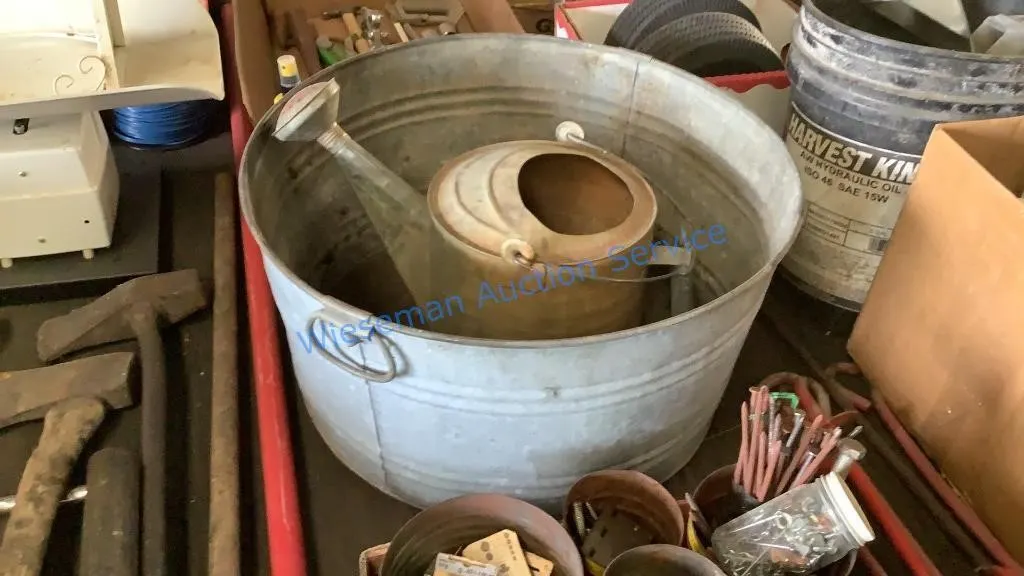 GALVANIZED WASH TUB AND WATERING CAN