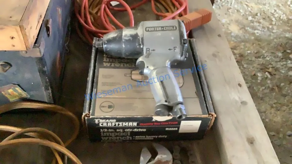 PNEUMATIC IMPACT WRENCHES