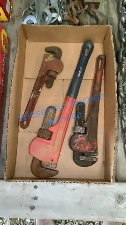 PIPE WRENCHES