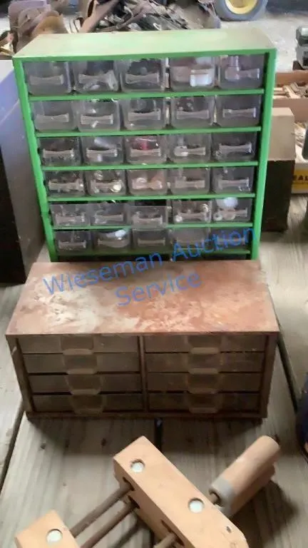 ORGANIZERS AND HARDWARE