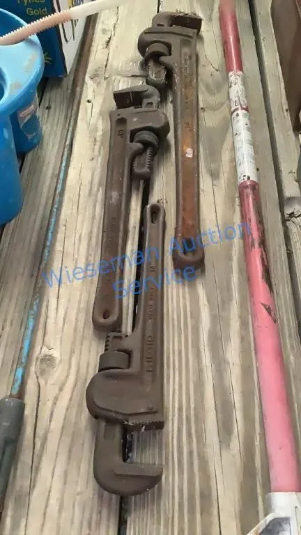 RIDGID PIPE WRENCH AND MISC PIPE WRENCHES